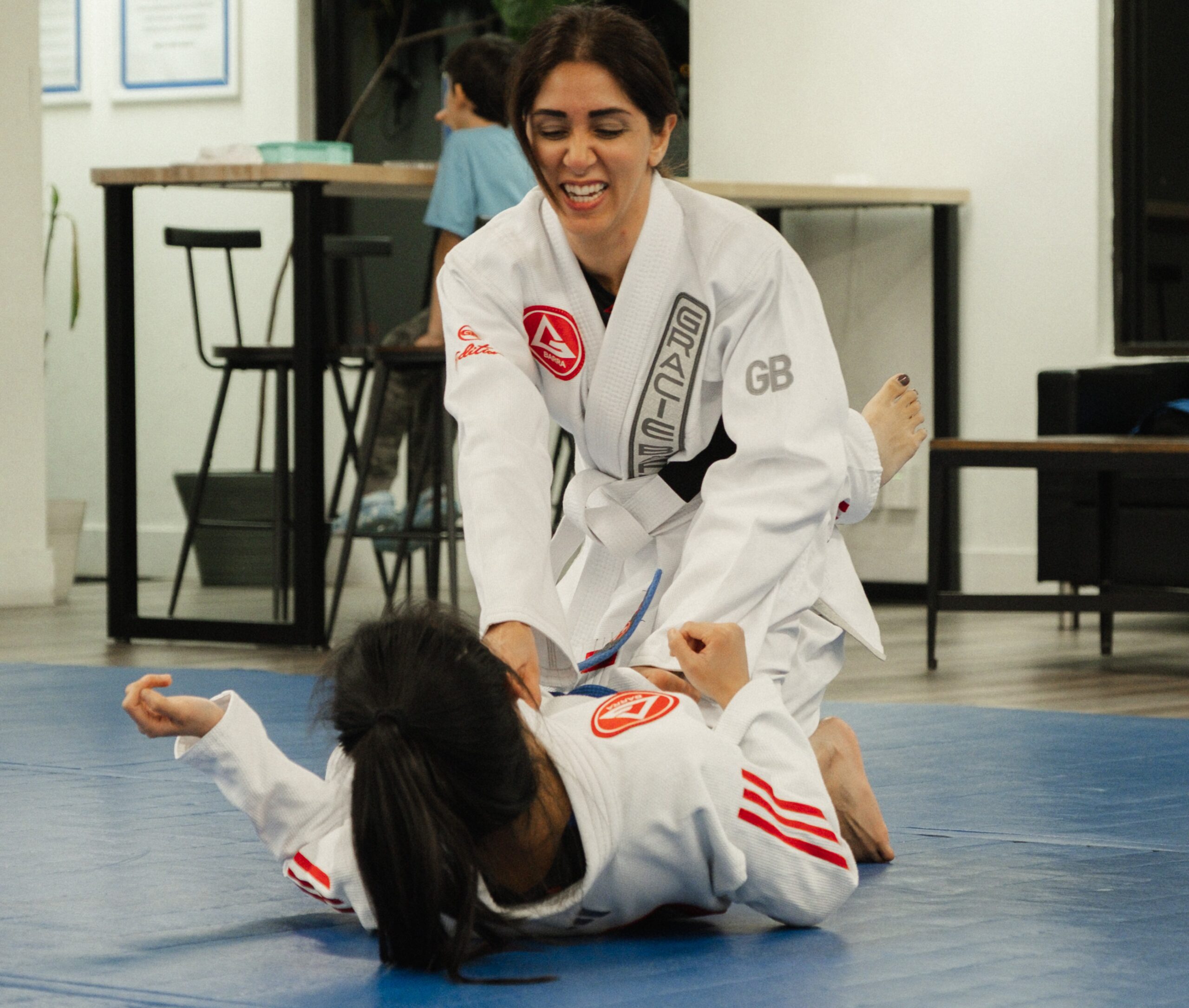 woman training jiu-jitsu