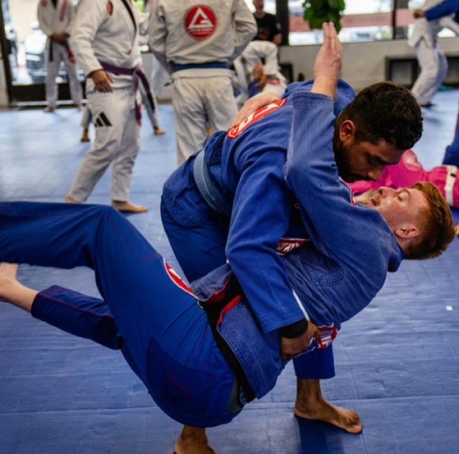 Students training together at Gracie Barra Aliso Viejo